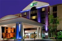Holiday Inn Express  Suites Chesapeake