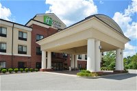 Holiday Inn Express  Suites Fairmont