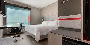 Avid Hotels - Madison - Monona