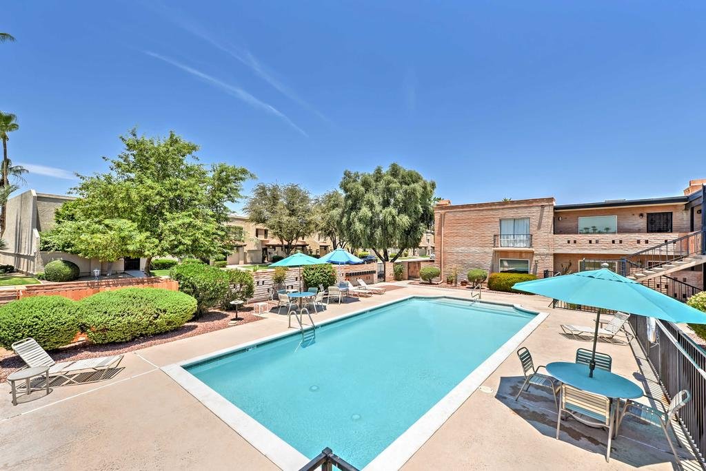 'Casa Feliz' Scottsdale Condo with Pool by Downtown Orlando Tourists