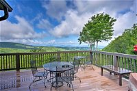 'House of Views' in Beech Mountain with Hot Tub Deck