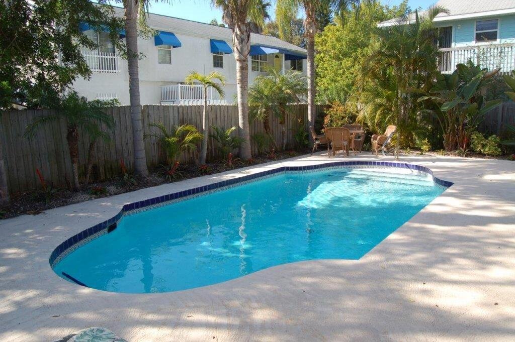 1 Bedroom Point of Rocks Road-next to the beach Orlando Tourists