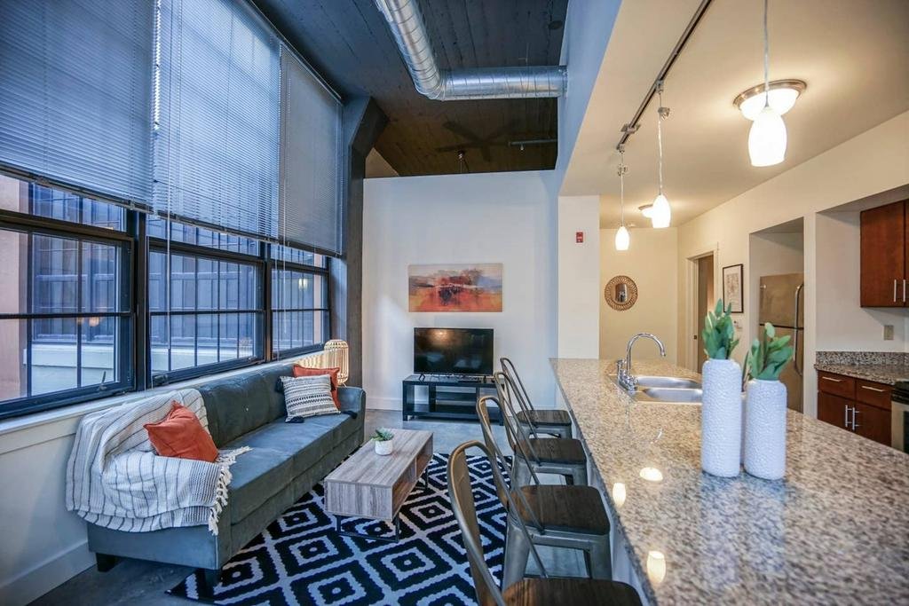 1 BR and 2 BR Apt near Downtown by Frontdesk - Accommodation Dallas