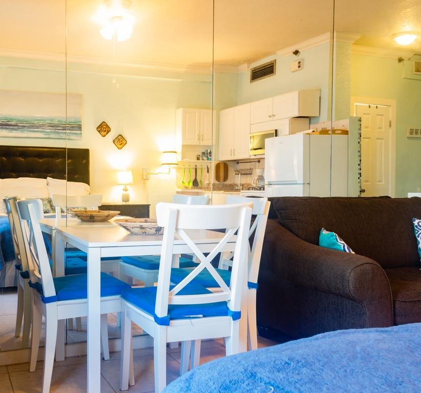 10StepsToTheBeach Hollywood Rentals By Owner - thumb 3
