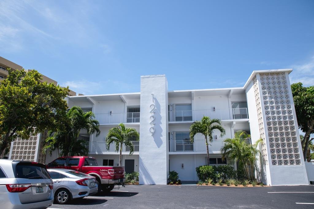 1229 Apartments at Beachcomber Resort and Villas - Click Find