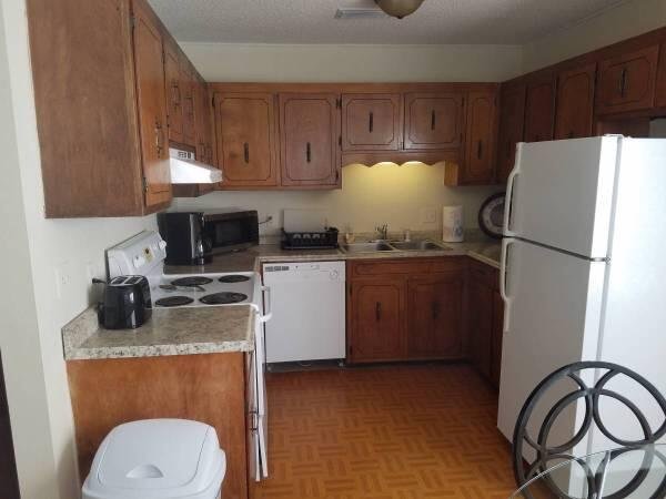 1408B 2 Bedroom 1 Bath Extended Stay Sleeps 6 - Click Find