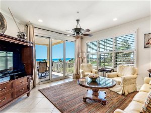 206W   Appealing 3BR/3BR Corner Condo With Gulf View