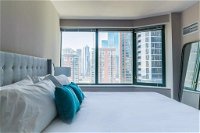 2BR Navy Pier Loft with Pool Gym  Views by ENVITAE