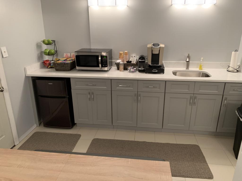 5min Walk From AirTrain JFK ,Subway, LIRR - thumb 1