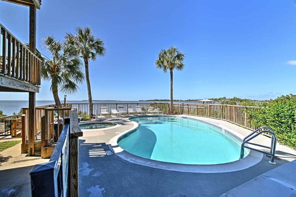 Beachfront Cedar Key Condo with Pool Spa and Views Orlando Tourists
