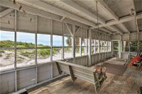 Beachfront Edisto Island Townhome with Screened Porch