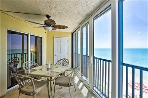 Beachfront Englewood Condo With Comm Pool And Boat Slip