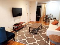 Beautiful 3BR Apt Only 20 Minutes to Time Square apts