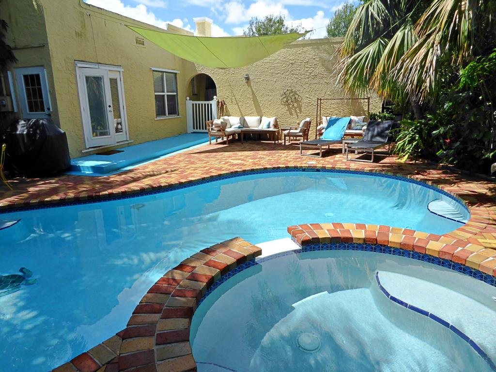 Beautiful Home with a Magical Pool Orlando Tourists