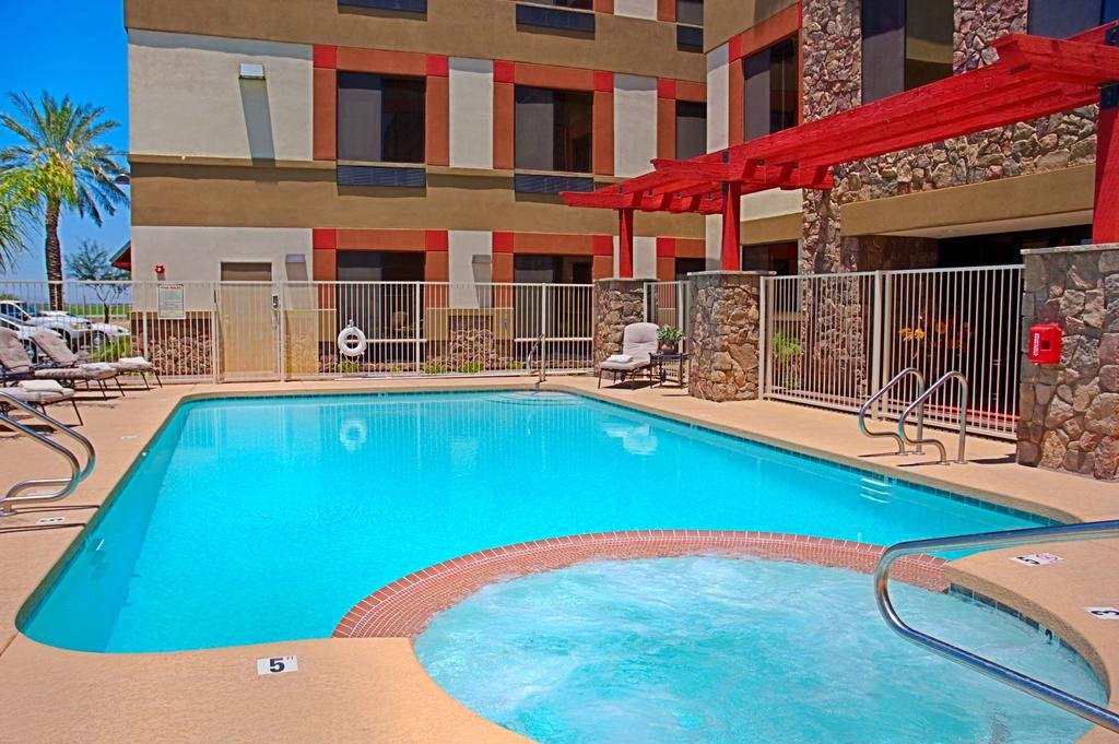 Best Western Legacy Inn  Suites Orlando Tourists