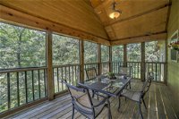 Branson West Cabin with Great Community Amenities