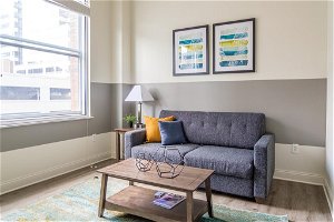 Bright Downtown Apartments By Frontdesk