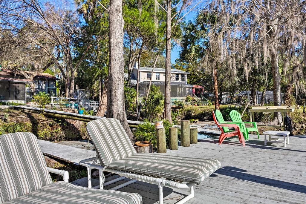Bright Riverfront Apartment with Patio  Dock Access Orlando Tourists