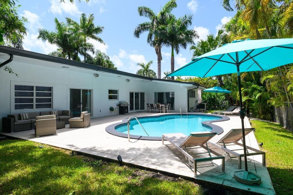 Casa Florida 5 Bedrooms w POOL Close Miami Beach Orlando Tourists