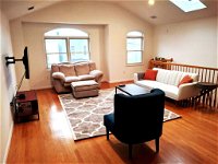 Charming 3BR Apt Only 20 Minutes to Time Square apts