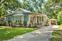 Charming Lake Helen Home with Yard by Interstate 4
