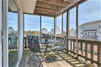 Chincoteague Townhome with Pony Views from Deck