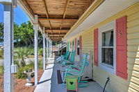 Colorful Emerald Isle House - 1 Block to Beach