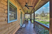 Cozy Country Cabin with Deck - 15 Mins to Asheville