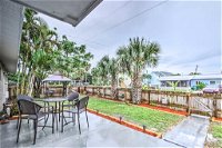 Cute Apt with Backyard  Grill - Steps to Cocoa Beach