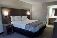 Days Inn  Suites by Wyndham Charleston Airport West