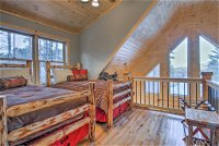 Dream Log Cabin in Bethel - 15 Min. to Ski Resort