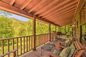 Enchanting Cabin With Mtn Views & Creekside Trail!
