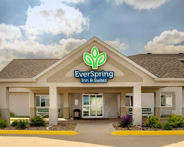 EverSpring Inn  Suites Orlando Tourists
