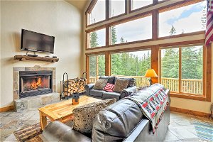 Fairplay Log Cabin With Deck & Incredible Mtn Views!