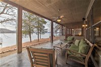 Family and Fisherman Friendly Home on Beaver Lake