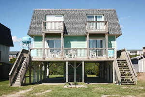 Family Vacation With Great Ocean Views, 3 Br's / 2 Baths!