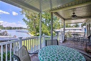 Fishermans Lakefront Home W/Boat Lift + Deck