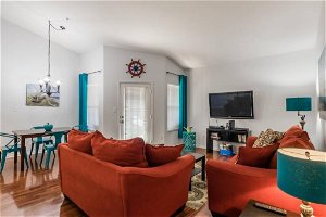 Gorgeous Condo, 2 Bedrooms, 2 Baths, With Pool, Minutes To Clearwater Beach