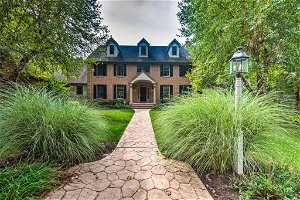 High-End Atglen House On Secluded 60 Acres!