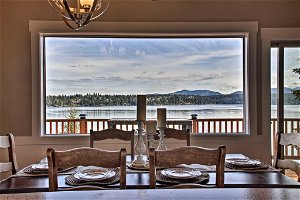 Hillside Home With Dock, 10 Min To Coeur D'Alene