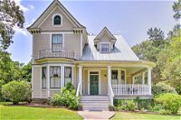 Historic Hot Springs Home- 15 Min Walk to Oaklawn