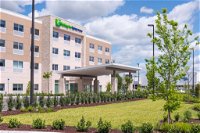 Holiday Inn Express  Suites - Tampa North - Wesley Chapel