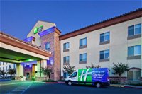 Holiday Inn Express  Suites Clovis Fresno Area