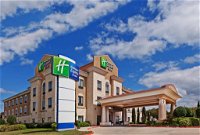 Holiday Inn Express  Suites Victoria