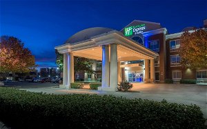 Holiday Inn Express Hotel & Suites Dallas-North Tollway/North Plano