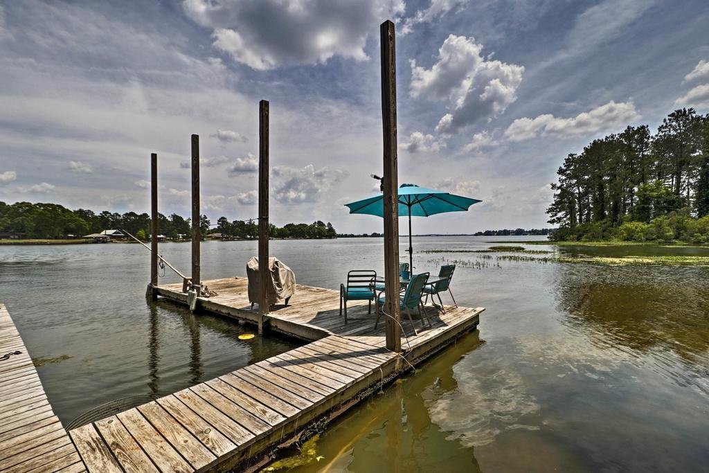Home on Jordan Lake with Shared Dock and Boat Slip Orlando Tourists