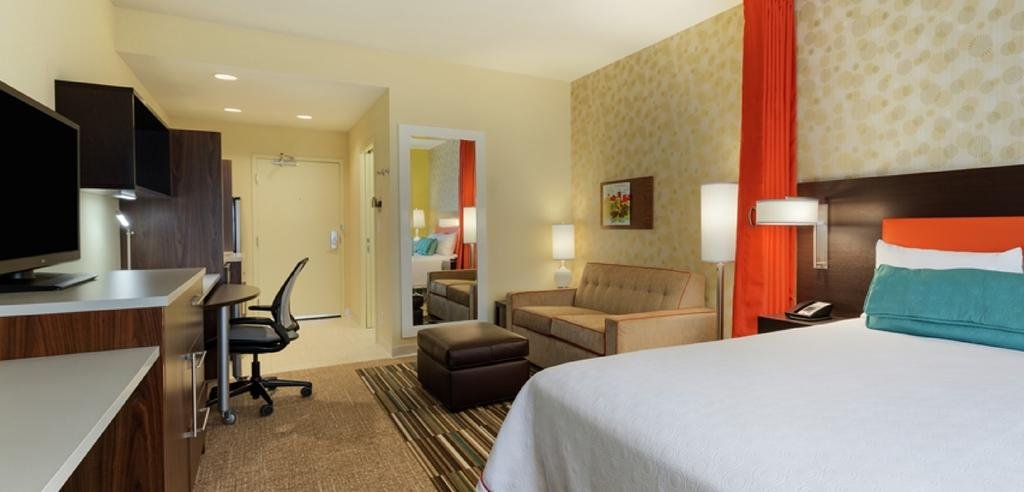 Home2 Suites by Hilton Victorville Orlando Tourists