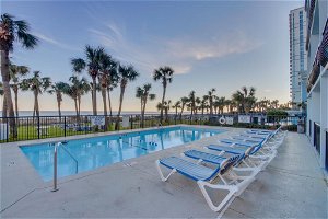 Hosteeva Boardwalk Resort Condo W Private Ocean-front Balcony