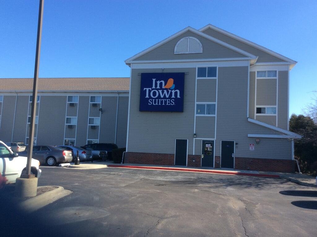 InTown Suites Extended Stay Chicago IL - Elk Grove Orlando Tourists