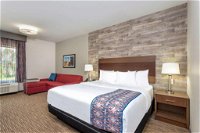 La Quinta Inn and Suites by Wyndham Bloomington